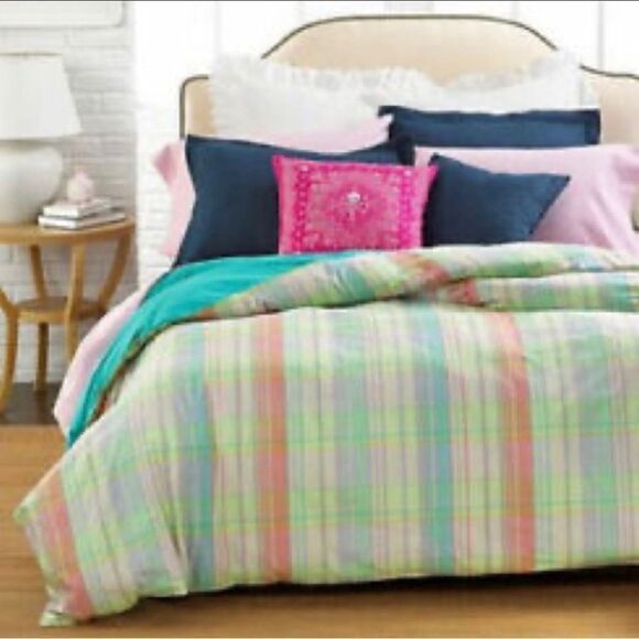 Lauren Ralph Lauren Madras Plaid Gusseted Reversible Twin Comforter - Picture 1 of 5